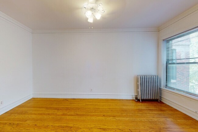 Floorplan - 5300-5308 S. Greenwood Avenue