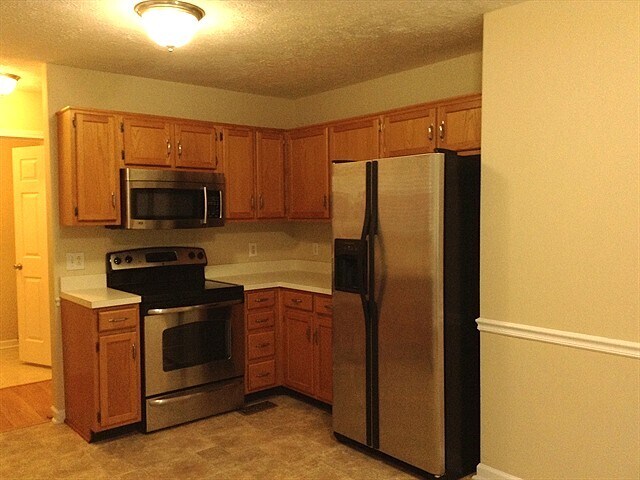 Building Photo - 3000 S Waterford Ct