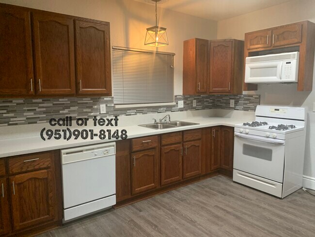 Building Photo - 13957 Doria Cir