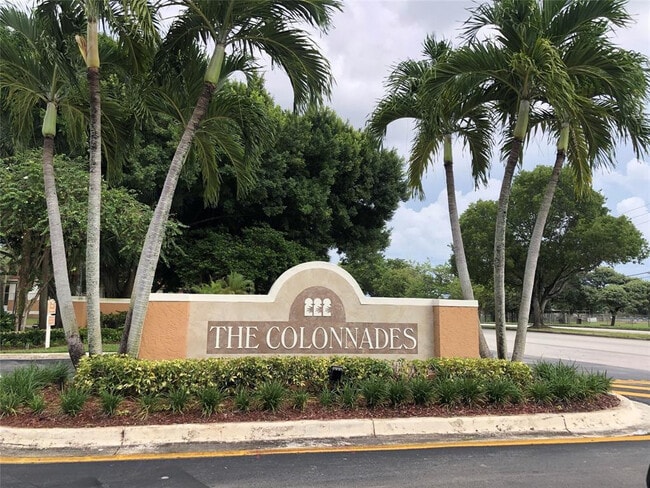 Building Photo - 729 NW 92nd Ave