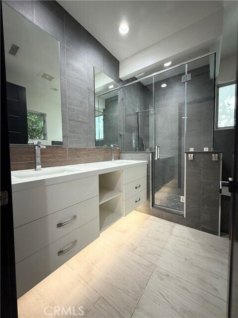 Building Photo - 7067 Middlesbury Ridge Cir