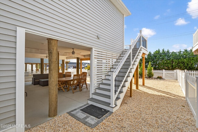 Building Photo - A3255 Goa Way