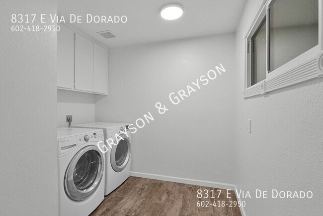 Building Photo - 8317 E Vía De Dorado