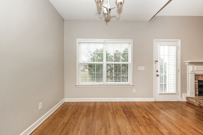 Building Photo - 6033 Lori Anne Dr