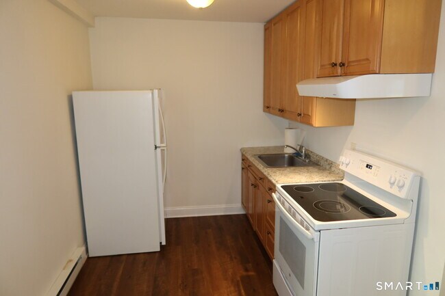 Building Photo - 128 Ludlow St