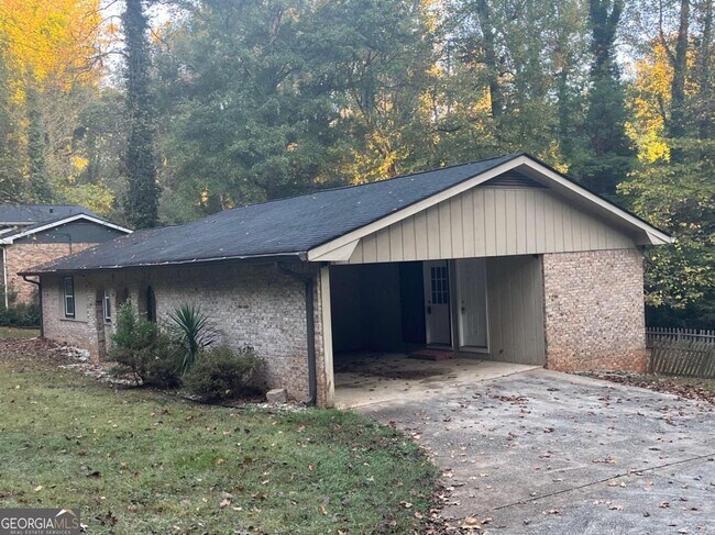 Building Photo - 5826 Simone Dr