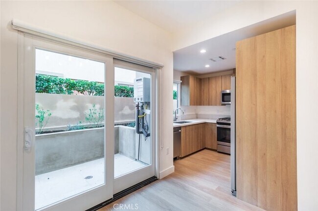 Building Photo - 1212 Viola Ave