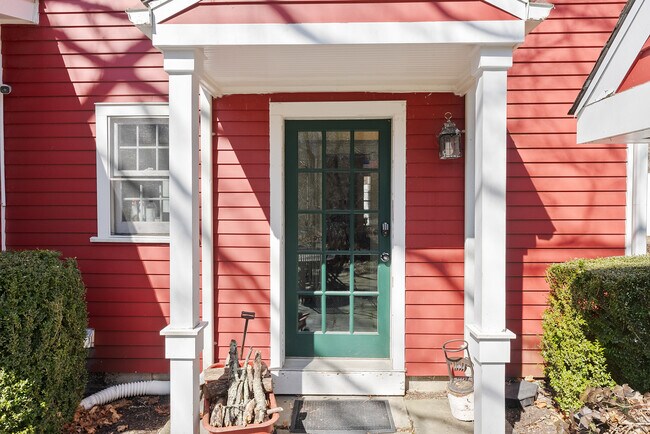 Building Photo - 112 Chestnut Land Rd