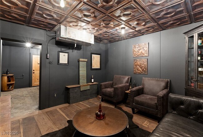 Building Photo - 7330 N Rainbow Blvd
