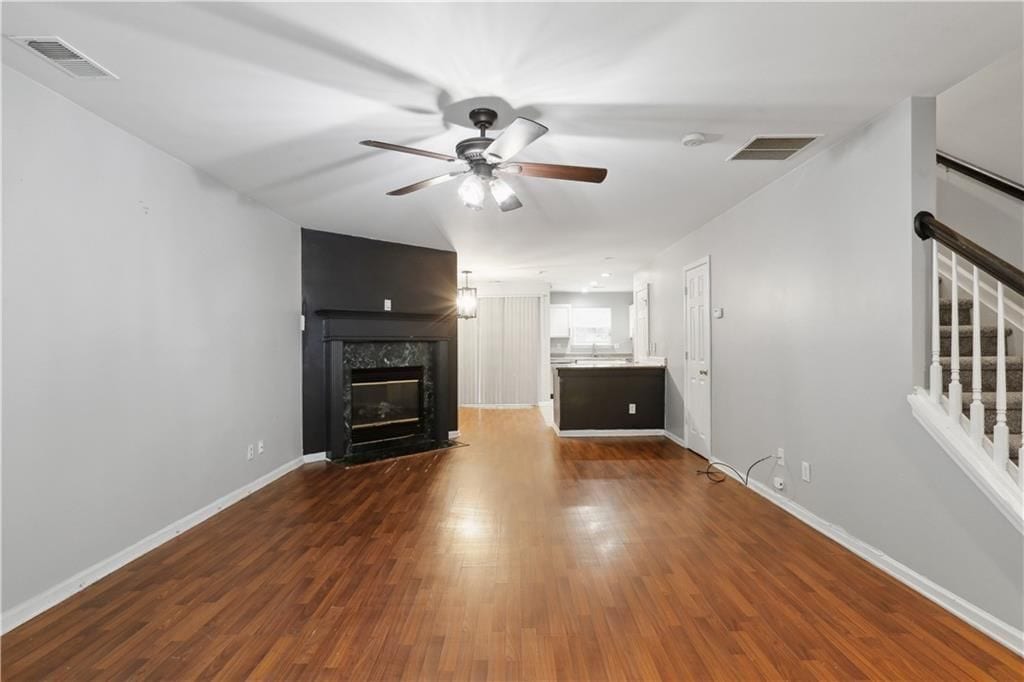 Building Photo - 1823 Devon Dr