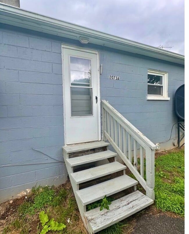 Building Photo - 2073 Castleton Rd