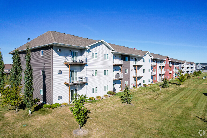 Building Photo - Cascades Apartments