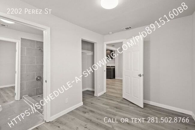 Building Photo - 2202 Perez St