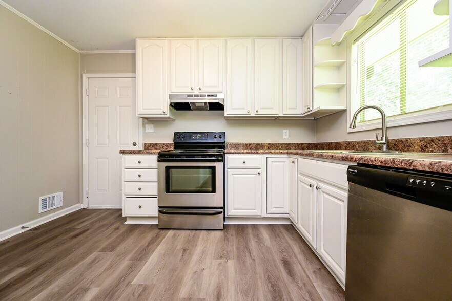 Building Photo - 2372 Rolling Rock Dr