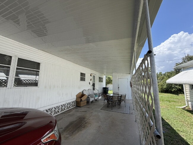 Building Photo - "Cozy 2-Bed Oasis in Nokomis, FL – Nokomis Lake Village Retreat!"