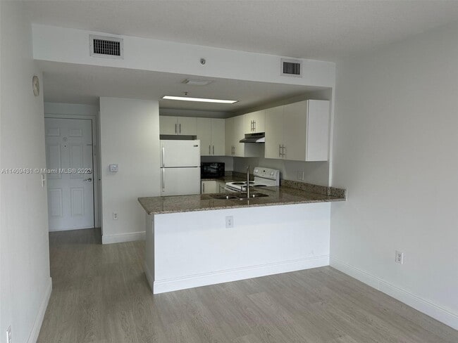 Building Photo - 3410 Coral Way