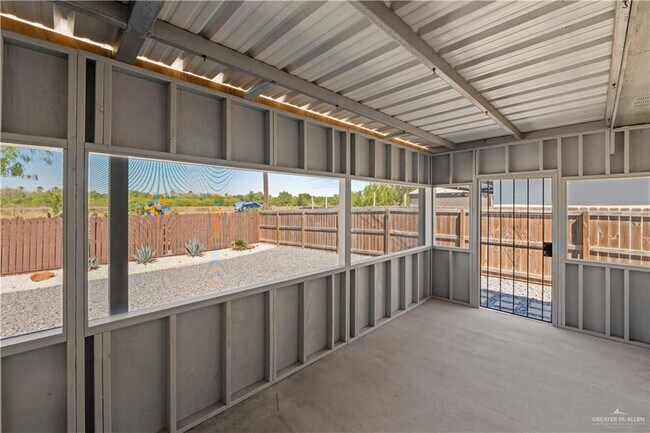 Building Photo - 24 Quietud St