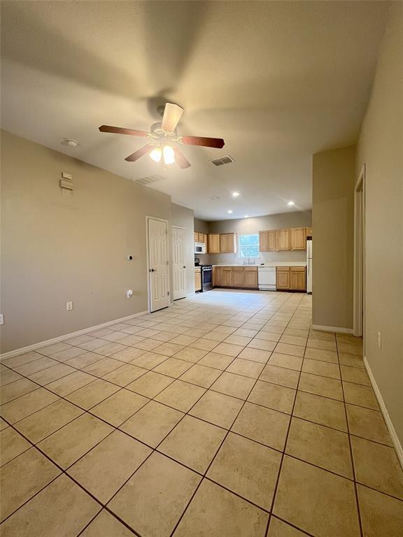 Building Photo - 1307 Walnut Ave