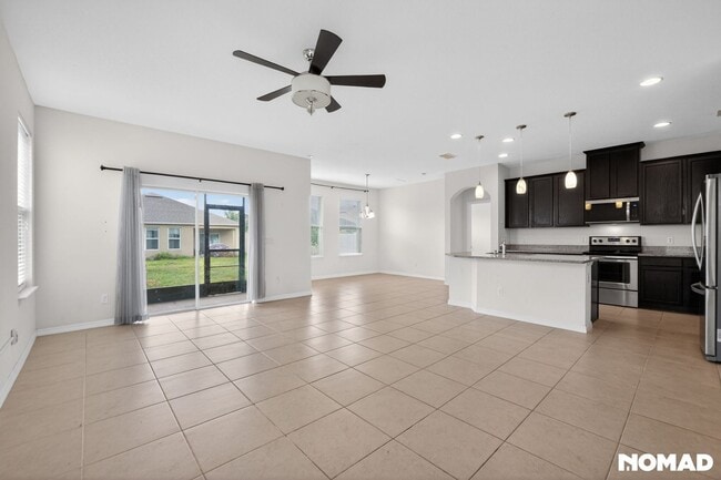 Building Photo - Spacious 4BR House in Orlando