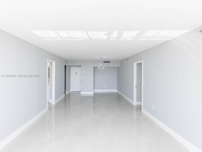 Building Photo - 20505 E Country Club Dr