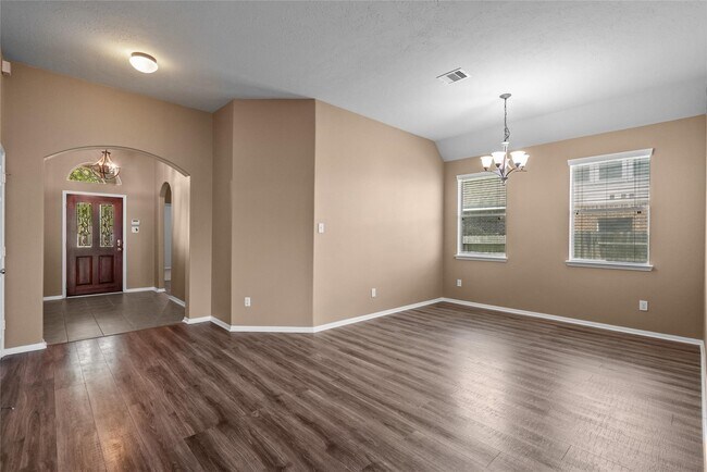 Building Photo - 803 Arlington Pointe Dr