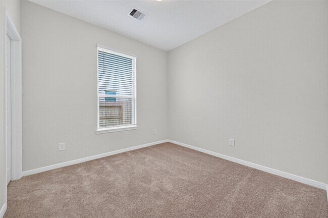Building Photo - 7515 Sunlit Hbr Dr