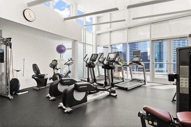Building Photo - 10 Terminus Luxury 2 Bedroom Condo in Hear...