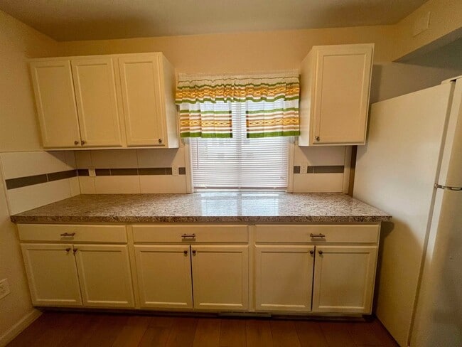 Building Photo - 17366 Tennyson St