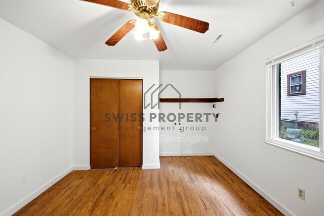 Building Photo - 1577 Briarwood Ave
