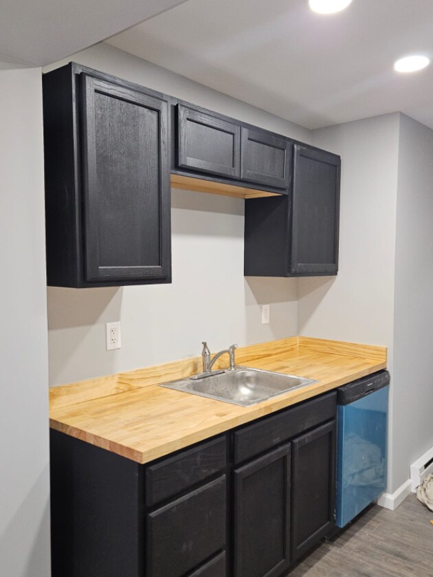 Building Photo - 158 Cliff St