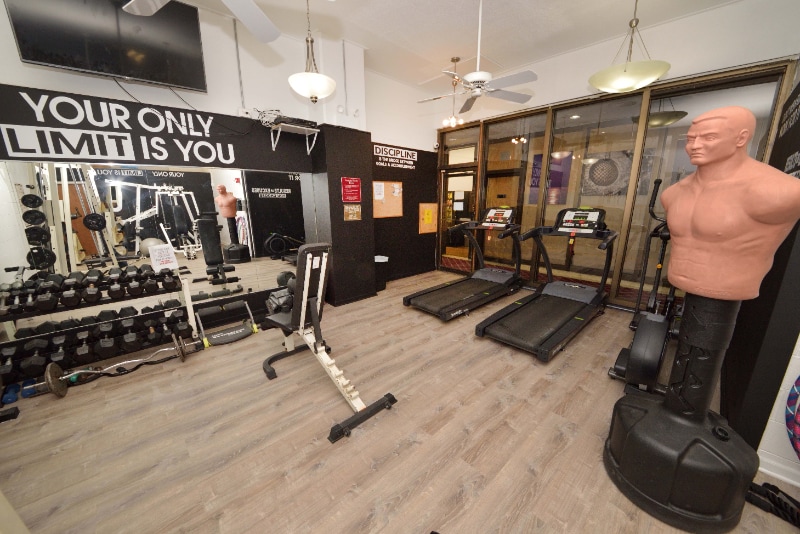 Building Photo - 7447 S South Shore Dr