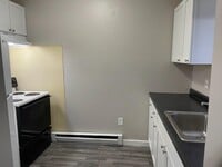 Building Photo - 636 Elm Ave