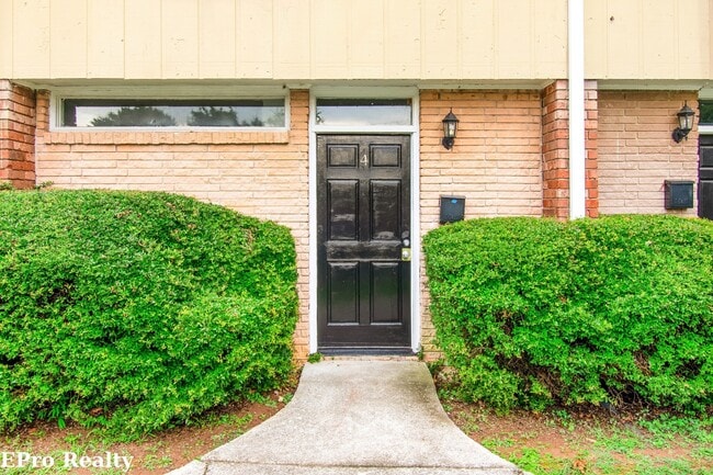 Building Photo - Don’t Miss Out! Look, Lease, and Live Specials EXTENDED to February 14th!