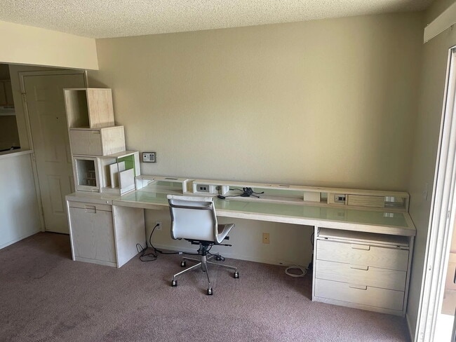 Building Photo - "Charming 1-Bedroom Retreat in Santa Maria – Your Cozy Haven Awaits!"