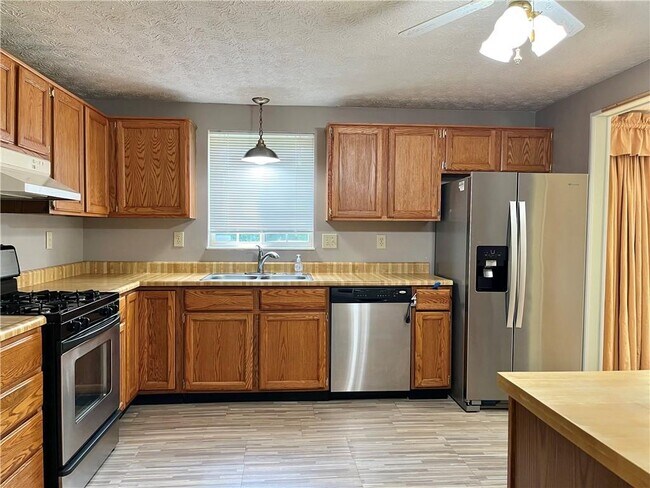 Building Photo - 6775 Windfaire Dr