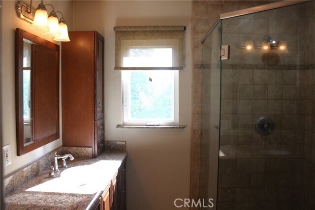 Building Photo - 16540 Wagon Wheel Dr