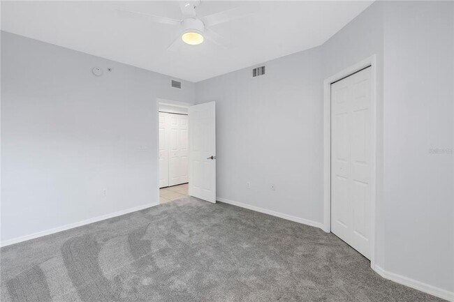 Building Photo - 960 Starkey Rd