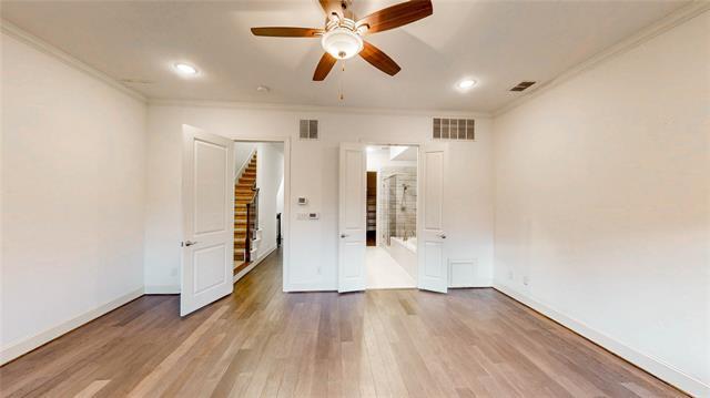 Building Photo - 620 S Pearl Expy