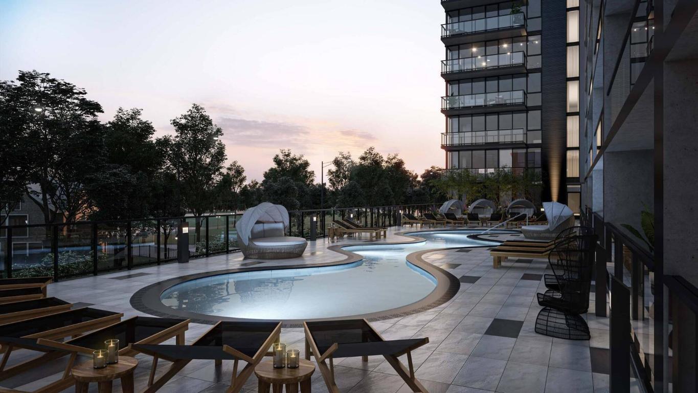 Building Photo - 600 W Chicago Ave