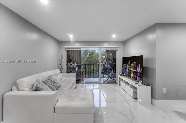 Building Photo - 15470 SW 82nd Ln
