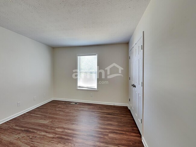 Building Photo - 1613 Blankenship Dr