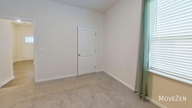 Building Photo - 1131 Staghorn Ave