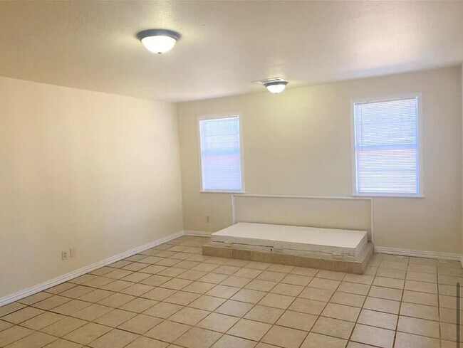 Building Photo - 4908 43rd St