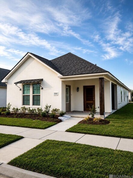 Building Photo - 1418 Gardenia Ln