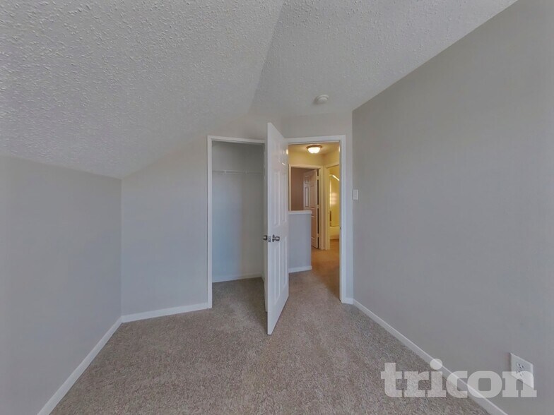 Building Photo - 7740 Sign St