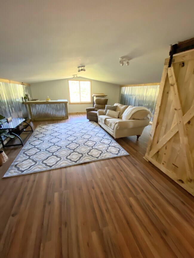 Building Photo - 7447 Hawkins Rd