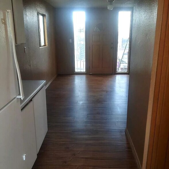 Building Photo - 3381 Rome St