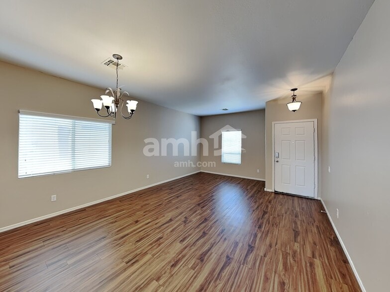 Building Photo - 17321 W Tara Ln
