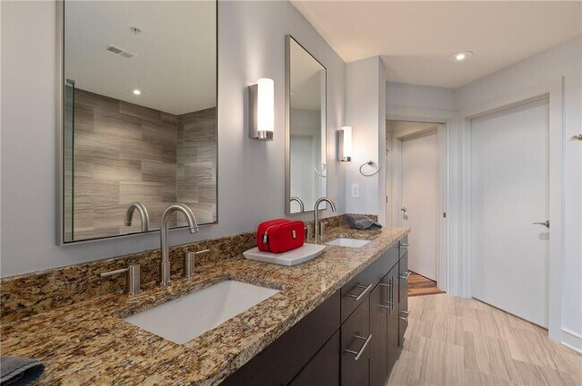 Building Photo - 222 12th St NE