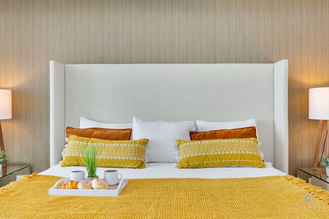 Building Photo - 4111 S Ocean Dr